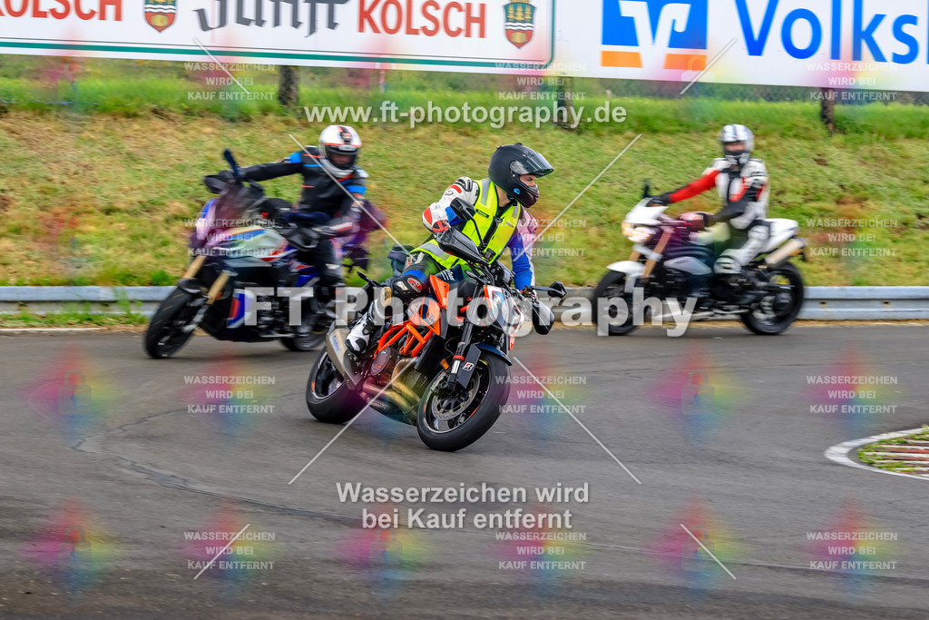 _OTO3577 | Hier findet Ihr Bilder von Touristenfahrten auf der Nürburgring Nordschleife oder von anderen Veranstaltungen die ich besucht habe. Viel Spass beim Durch Schauen 