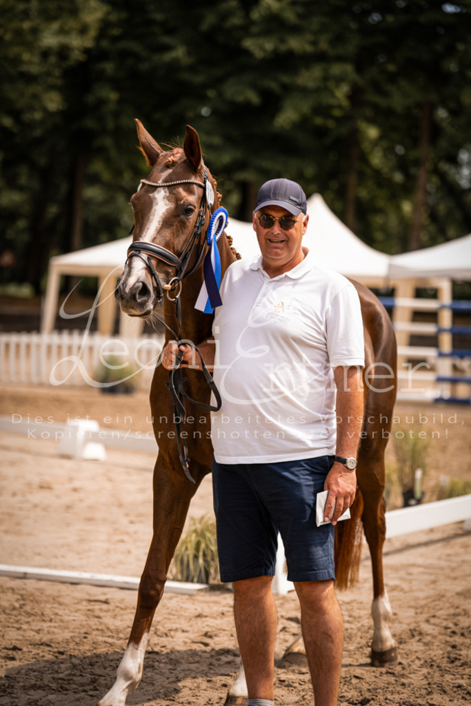 3.Fr00152 | Leoni Ertmer Photography - Realisiert mit Pictrs.com