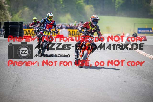 MaZZes_FotoMatrix_230507_9842 | UE40