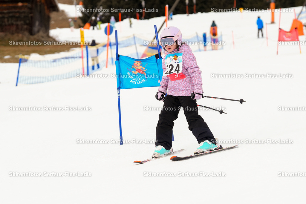 SRF_02.01.2026_0295 | Skirennfotos,Serfaus,Fiss,Ladis,Kinderskirennen,Winter,Tirol,Oberland,skirace,SFL,feelfree,weil wir's genießen,ski,Ski,skifahren,Sonnenplateau, - Realisiert mit Pictrs.com