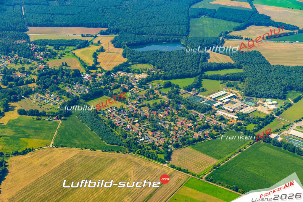 Schrägluftbild  Kraak  Rastow - Das Luftbild wurde 2025 vom UL-Flugzeug heraus erstellt (ohne Drohne- keine Drohnenaufnahme ) - Hochauflösende Luftaufnahme -Nicht vergleichbar mit Google Maps oder Satelittenbilder- Die Geschenkidee !Mit Lizenz und Bildrechte bestellbar