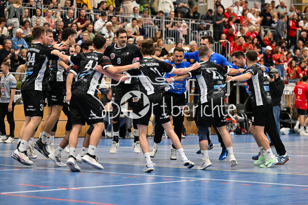 TSV Friedberg - TSV Aichach | Professionelle Sportfotos aus den Bereichen Fußball, Eishockey, Handball und vieles mehr. Ob Sieg oder Niederlage