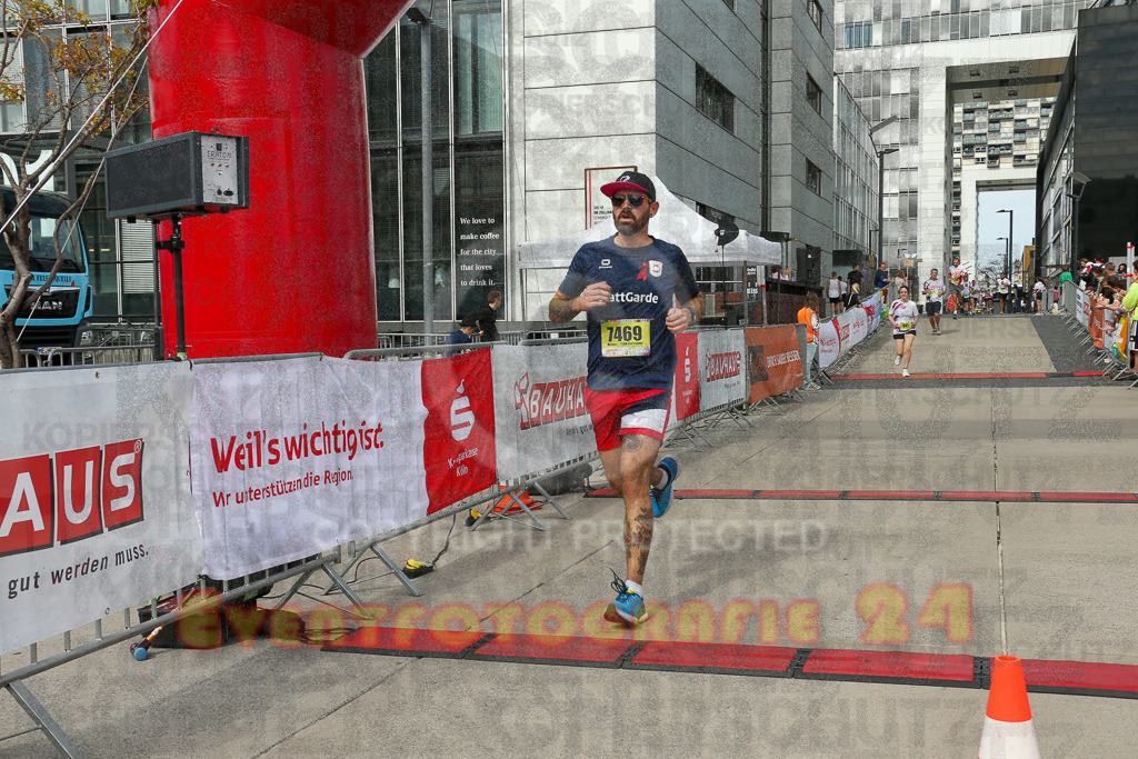 250920_1326_EX1_4563 | Sportfotografie im Rhein-Sieg Kreis, Köln, Bonn, NRW, Rheinland Pfalz, Hessen, etc. Unser Tätigkeitsfeld umfasst den Laufsport vom Volkslauf über den Marathon, Duathlon, Triathon bis zum Ultralauf wie Kölnpfad Ultra oder Schindertrail.