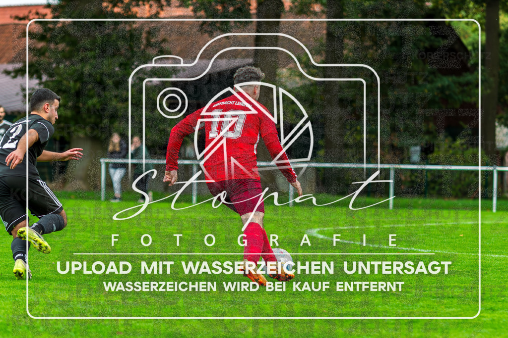 FSFSLEN-1054 | Rezan Alpinar (Eintracht Leinetal 4 #10) beim Herren 3. Kreisklasse HK Spiel zwischen FG Fulde-Stellichte 2 und Eintracht Leinetal 4 im Fulder Zentralstadion, Fulde (Simon Paul Stopat) - Realisiert mit Pictrs.com