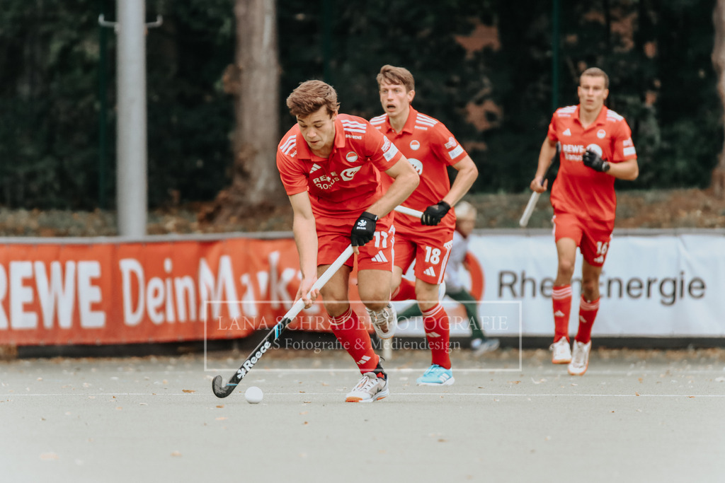 Herren_Bundesliga_02_F_RWK-UHC_21.09.25_Köln (340 von 471) | lanaschraderfotografie - Realisiert mit Pictrs.com