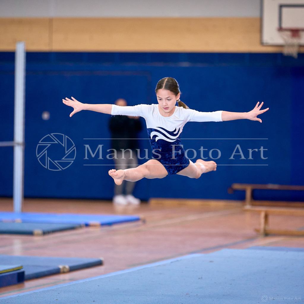 A-DSC03055 | Professionelle Sportfotografie in Hamburg, Schleswig-Holstein und Niedersachsen – spezialisiert auf Rhönrad, Geräteturnen, Leistungsturnen und rhythmische Sportgymnastik. Bundesweite Begleitung von Rhönrad-Events. Jetzt Sport-Fotos - Realisiert mit Pictrs.com