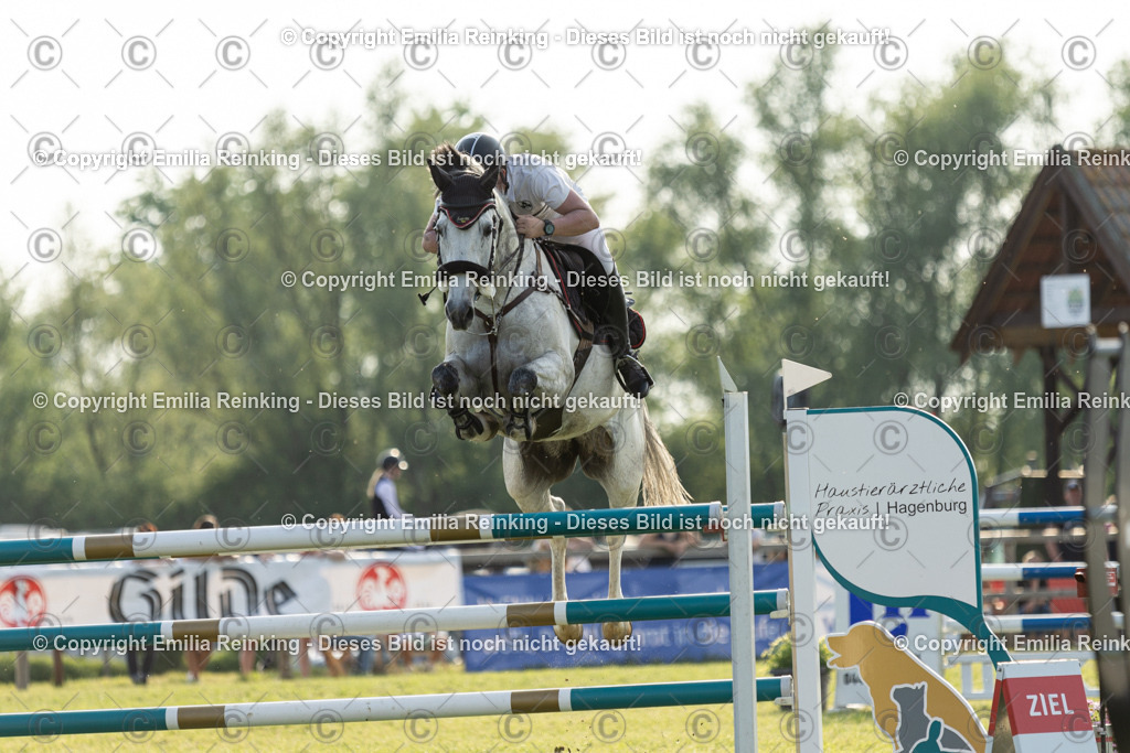 CL5A1059 | Emilia Reinking Fotografie - Realisiert mit Pictrs.com