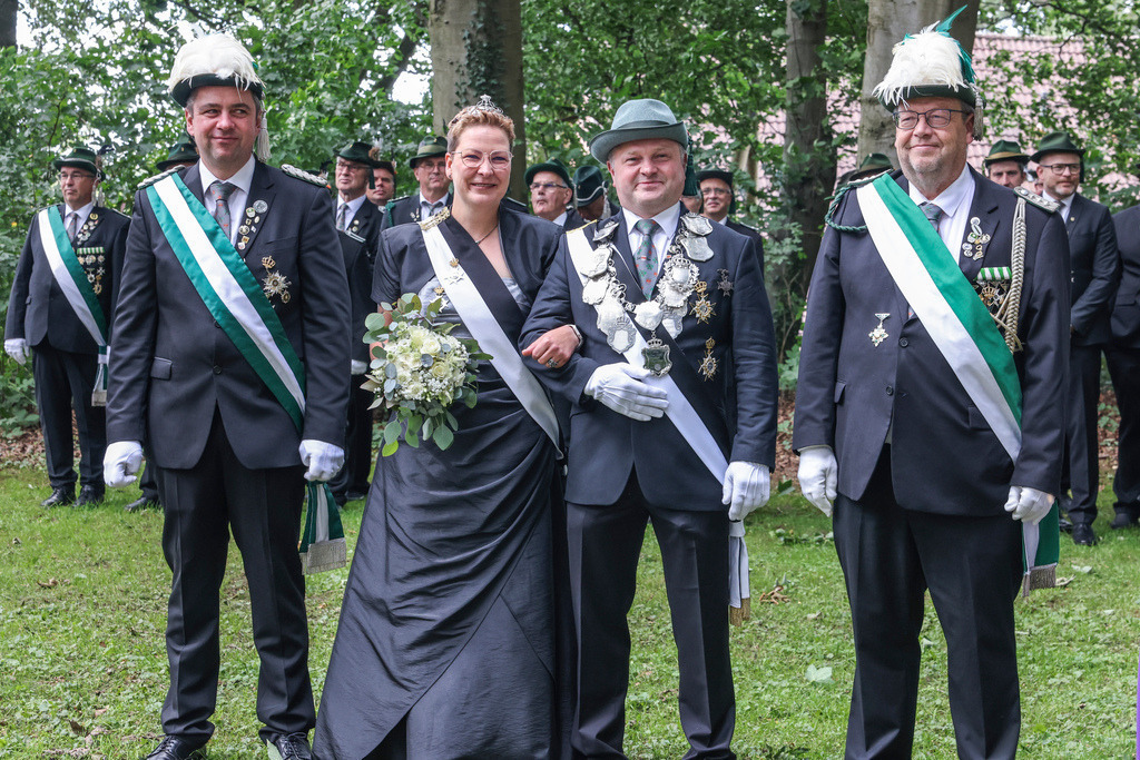 top-top.de 20240706-100 | Foto, Video, Fotografie, Videografie, Fotobox, DJ, Discjockey, Musik, Musikbox, Veranstaltung, Photobooth, Amazon, Ebay, Buchtipp, Bestseller, Autor, Verlag, Buch, Wesel, Hamminkeln, NRW, Dinslaken, Rees, Drohne, Hochzeit, Party, Fotobox, Wesel, Fotograf