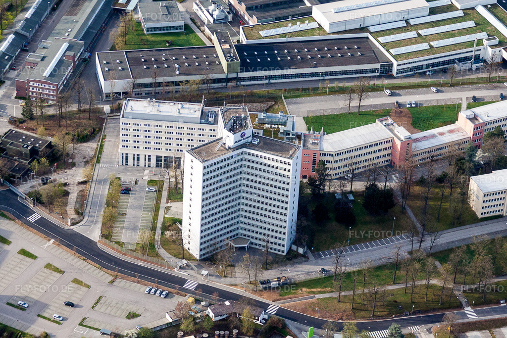 Luftbild: Büro- und Verwaltungsgebäude des Versicherungs- Unternehmens Nokia Stuttgart und BBK BVU in Zuffenhausen im Ortsteil Zuffenhausen in Stuttgart im Bundesland Baden-Württemberg in Deutschland. Foto: IMG_39243.jpg vom 03.04.2011 durch Werner Riehm/FLY-FOTO.de