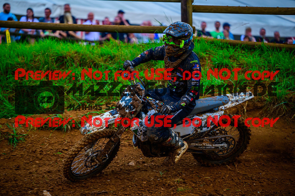 MaZZes_Fotomatrix_20250614_6021986_9140 | MX1