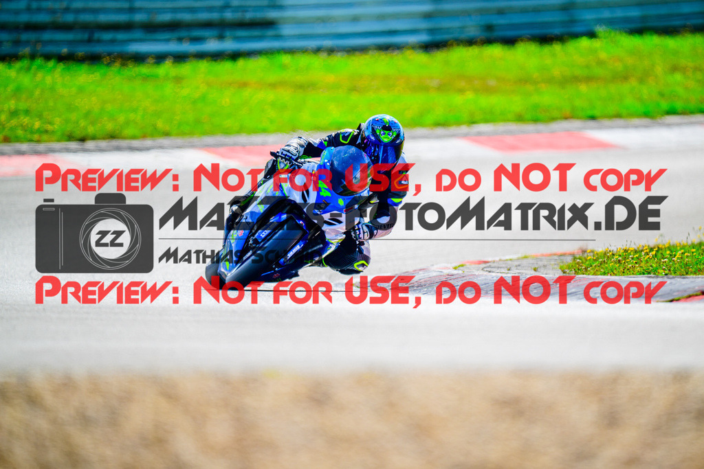 MaZZes_FotoMatrix_240911_6007705_8053 | WEISS