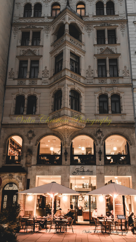 Wien 2_1 | Christian Vulin  - Realisiert mit Pictrs.com