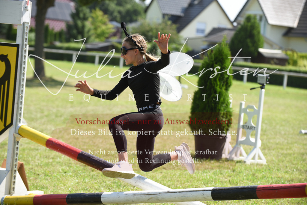 DSC_0205 | Pferde- und Turnierfotografie in Westsachsen. Pferdeportraits, Auftragszeichnungen und intuitive Kunst.