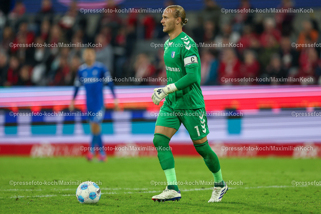 Koe14092402162 | 14.09.2024, 2. Fußball Bundesliga, 1. FC Köln - 1. FC Magdeburg, RheinEnergieSTADION, Saison 2024 2025: Torwart Dominik Reimann (1.FC Magdeburg #1)DFB regulations prohibit any use of photographs as image sequences and or quasi-video.