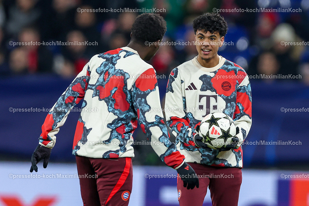 UCL10122402135 | 10.12.2024, Fußball, UEFA Champions League, Schachtar Donezk - FC Bayern München, Arena AufSchalke Gelsenkirchen, 8. Spieltag Saison 2024 2025: Adam Aznou (Bayern #49)DFB regulations prohibit any use of photographs as image sequences and or quasi-video.