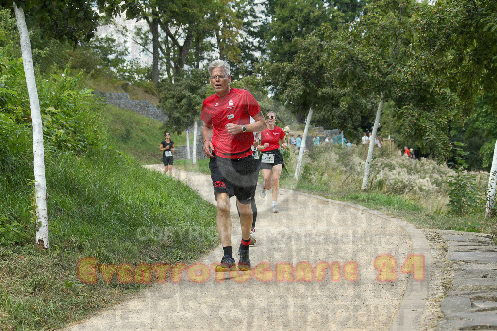 250824_1301_EX1_1154 | Sportfotografie im Rhein-Sieg Kreis, Köln, Bonn, NRW, Rheinland Pfalz, Hessen, etc. Unser Tätigkeitsfeld umfasst den Laufsport vom Volkslauf über den Marathon, Duathlon, Triathon bis zum Ultralauf wie Kölnpfad Ultra oder Schindertrail.