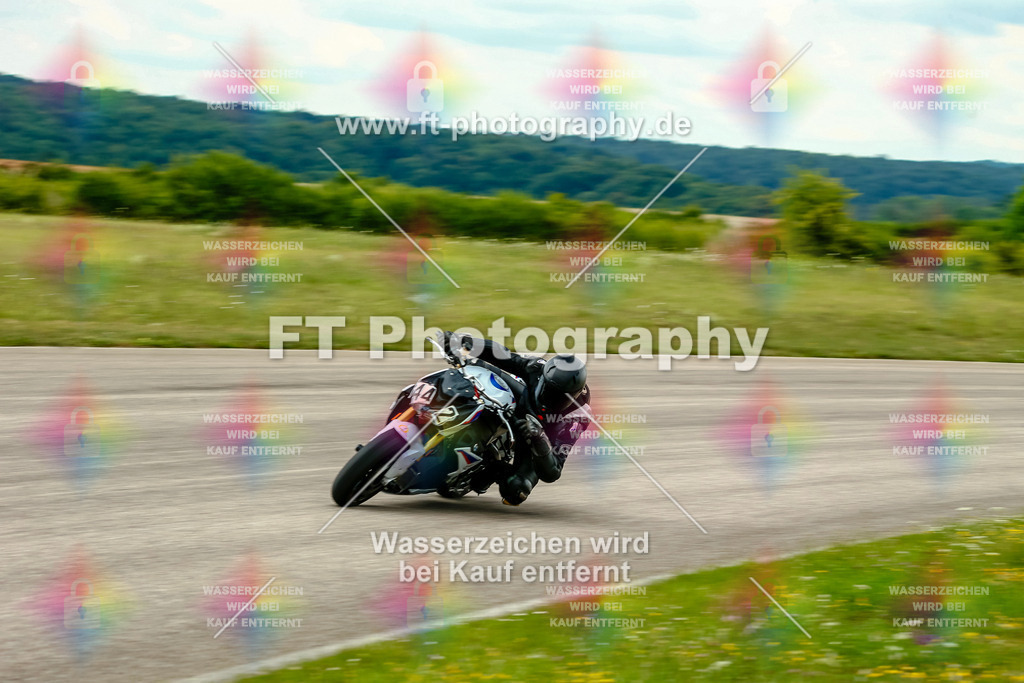 Chambley Juli-3333 | Hier findet Ihr Bilder von Touristenfahrten auf der Nürburgring Nordschleife oder von anderen Veranstaltungen die ich besucht habe. Viel Spass beim Durch Schauen 