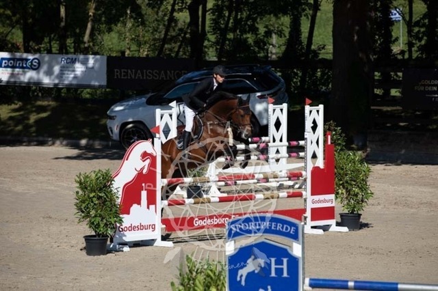 2B4A0412 | pixelfaenger - Realisiert mit Pictrs.com