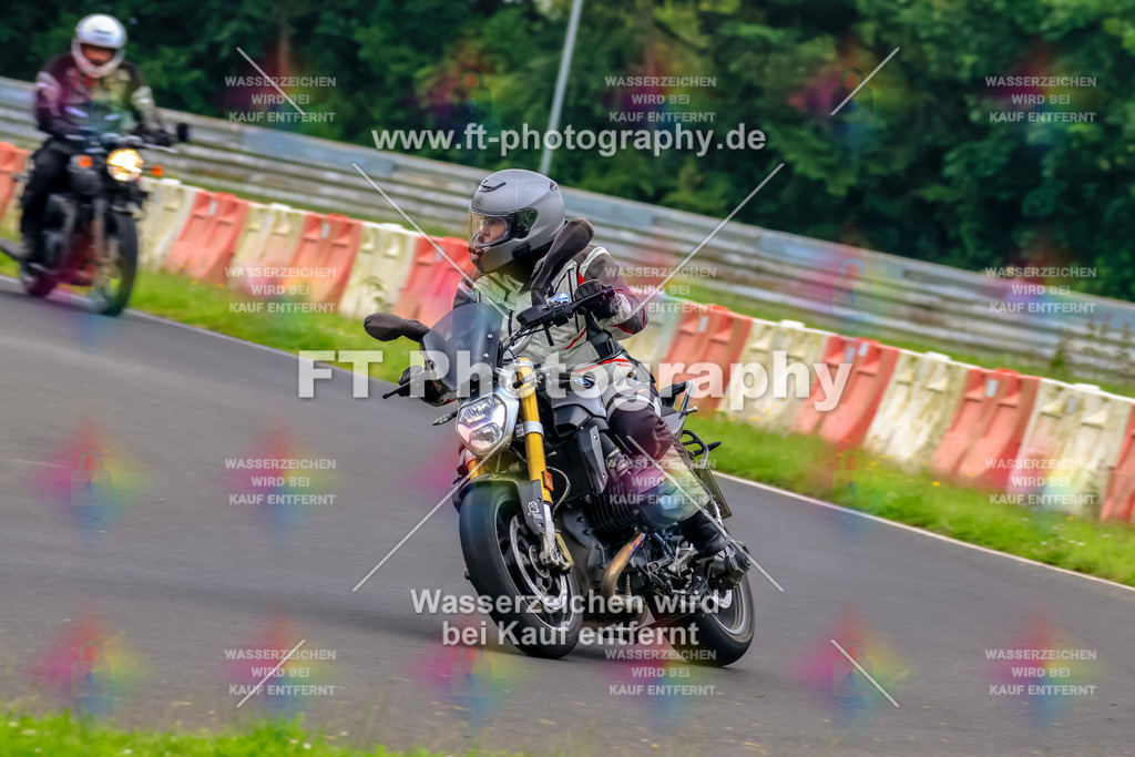 VBK-6817 | Hier findet Ihr Bilder von Touristenfahrten auf der Nürburgring Nordschleife oder von anderen Veranstaltungen die ich besucht habe. Viel Spass beim Durch Schauen 