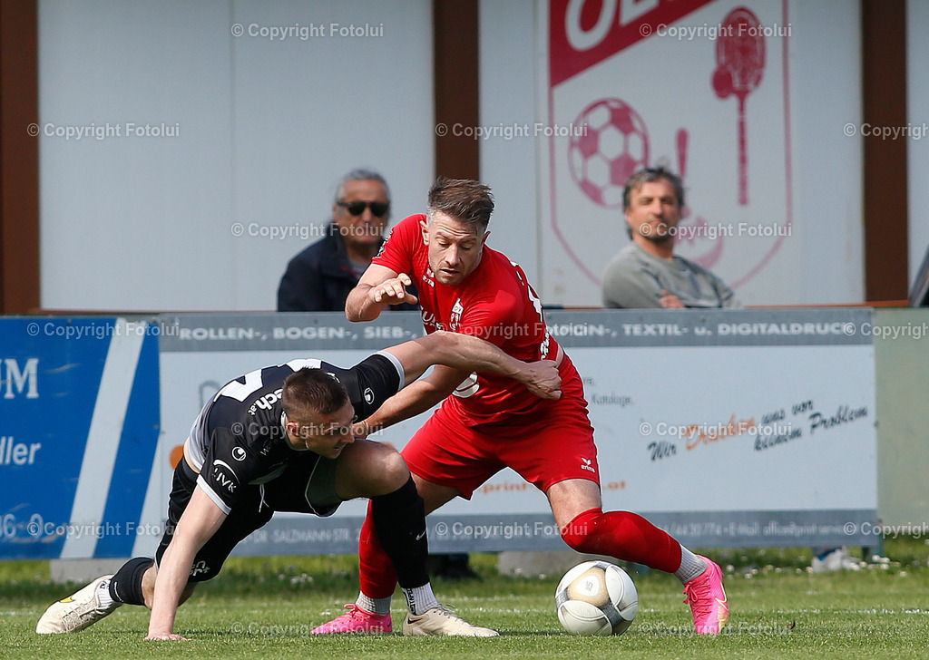 A_LUI_130523_46 | SPORT,FUSSBALL, LT1 OOE LIGA ASKOE OEDT-SV GW MICHELDORF 13.05.2023 IM BILD: MANUEL SCHMIDL (OEDT) UND MARIO BILJESKO (MICHELDORF) FOTO:FOTOLUI