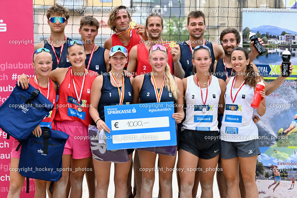 Kärntner Landesmeisterschaft Beach Volleyball | KLEMEN Michael Mario, SPONER Philipp, #2 HUBER Alexander Philipp, #1 FRIEDL Felix, RAINER Christian, RIEGLER Stefan, Kärntner Landesmeisterschaft Beach Volleyball, Kärntner Landesmeisterschaft Beach Volleyball am 18.08.2024 in Villach (Rathausplatz Villach), Austria, (Photo by Bernd Stefan)