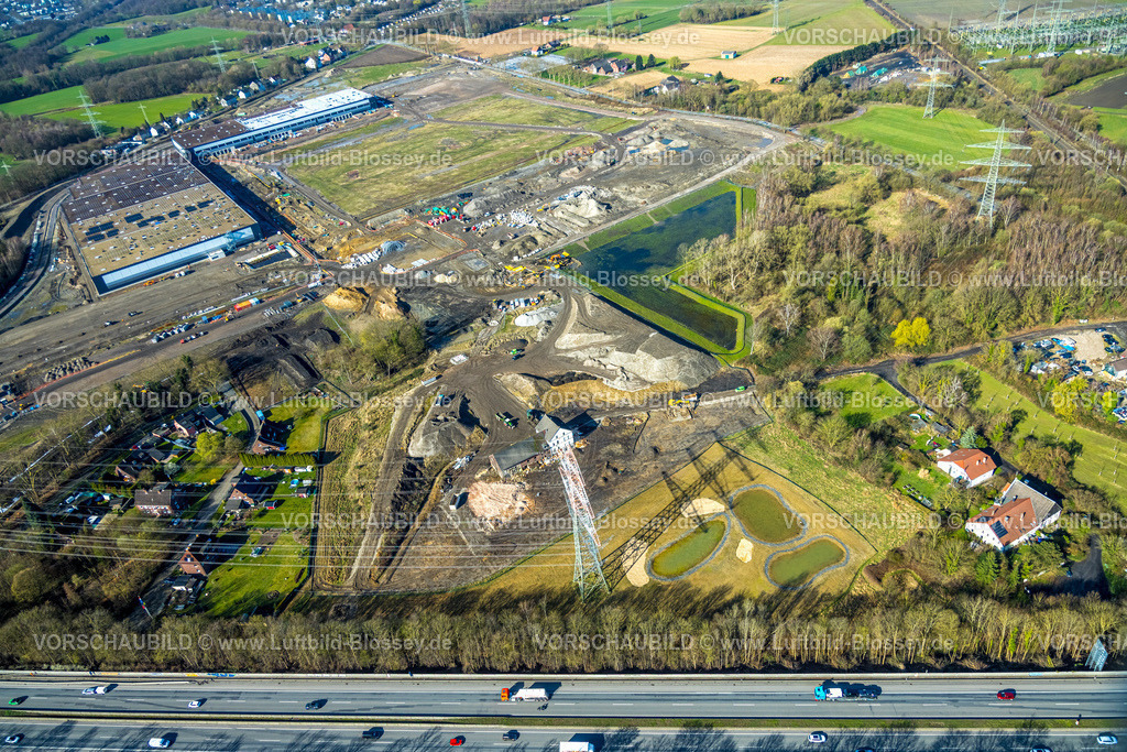 Dortmund260305313 | Luftbild, LogPoint Ruhr, Brache des ehemaligen Knepper-Kraftwerks, Baustelle mit Logistikhallen für neues Gewerbegebiet und Industriegebiet als Logistikpark und Gewerbepark, unten Abrissarbeiten alter Gebäude am neuen Logistikpark, Dortmund, Ruhrgebiet, Nordrhein-Westfalen, Deutschland