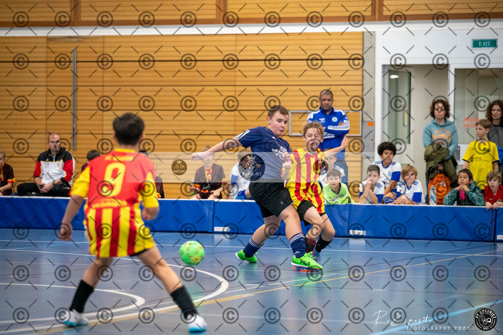 20231202_FCR_Hallenturnier_D_013 | Sport und Naturfotografie von Roberto Esposito zeigt echte Momente Bewegung und die Schönheit der Natur. Ausdrucksstarke Bilder schaffen Emotionen.