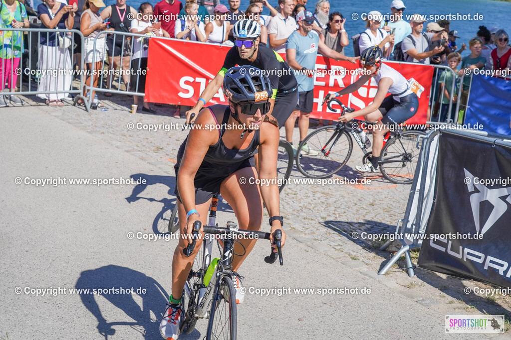 DSC00977 | Vienna Triathlon 2024                                        P3 Event                                                             #yourpictrs #sportshot_your_pictrs                 @Sportshotphotography                                     Photo Credit: www.sportshot.de