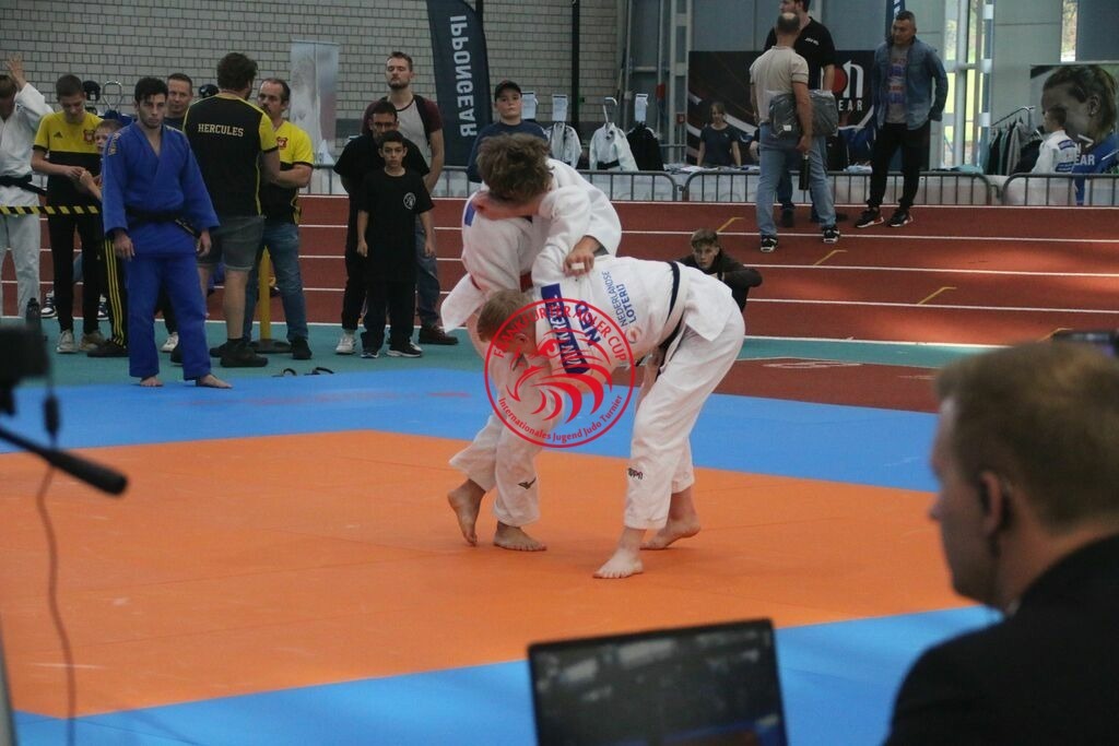 MSY-2022-10-30-7980 | Fotos vom Adler Cup - Pictures from Adler Cup

Hier findet Ihr alle Eindrücke und großen Momente der Adler Cup Wochenenden. Here you will find all impressions and great moments of the Adler Cup weekends. - Realisiert mit Pictrs.com