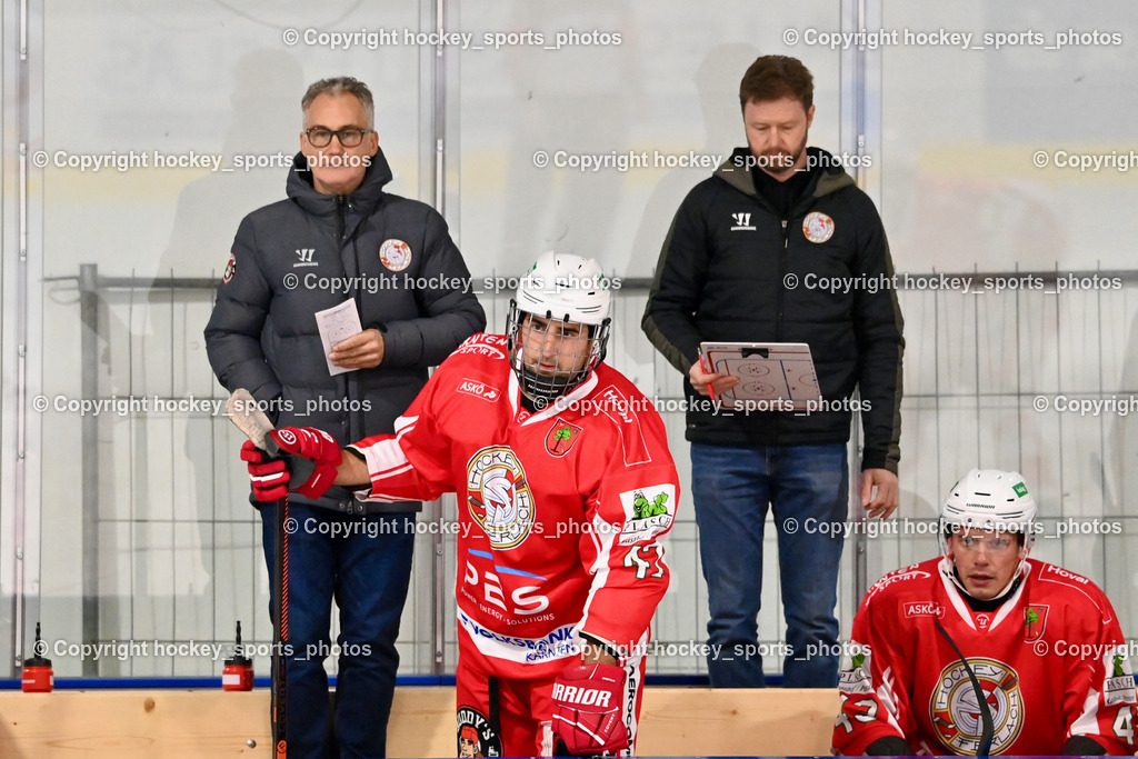 ESC Steindorf vs. ESV Ferlach | #47 Florian Martin ESV Ferlach, Headcoach ESV Ferlach Vnuk Jure, Asisstentcoach Ferlach Kopeinig Wolfgang, #43 Pem Nik ESV Ferlach, ESC Steindorf vs. ESV Ferlach, ESC Steindorf vs. ESV Ferlach am 19.10.2024 in Steindorf (Ossiachersee Halle), Austria, (Photo by Bernd Stefan)