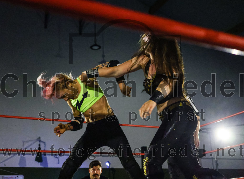 2022-06-05_126_EWS_Wrestling_ERDING | Erding, Deutschland, 05.06.2022:
Wrestling, Saison 2022, EWS Wrestling ERDING

Foto: Christian Riedel / fotografie-riedel.net