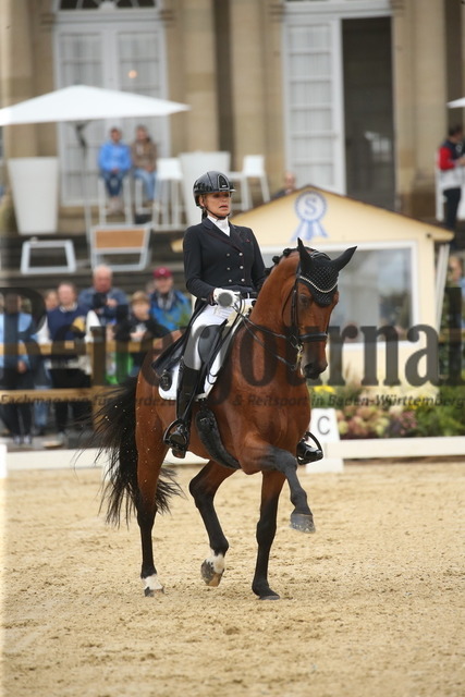 Ludwigsburg_2022_Prfg.Nr.09_Nürnberger_Burg-Pokal_Yara Reichert_Valverde NRW (4) | Alle Fotos der Reiterjournal Fotografin Doris Matthaes im Reiterjournal Online-Fotoshop. - Realisiert mit Pictrs.com