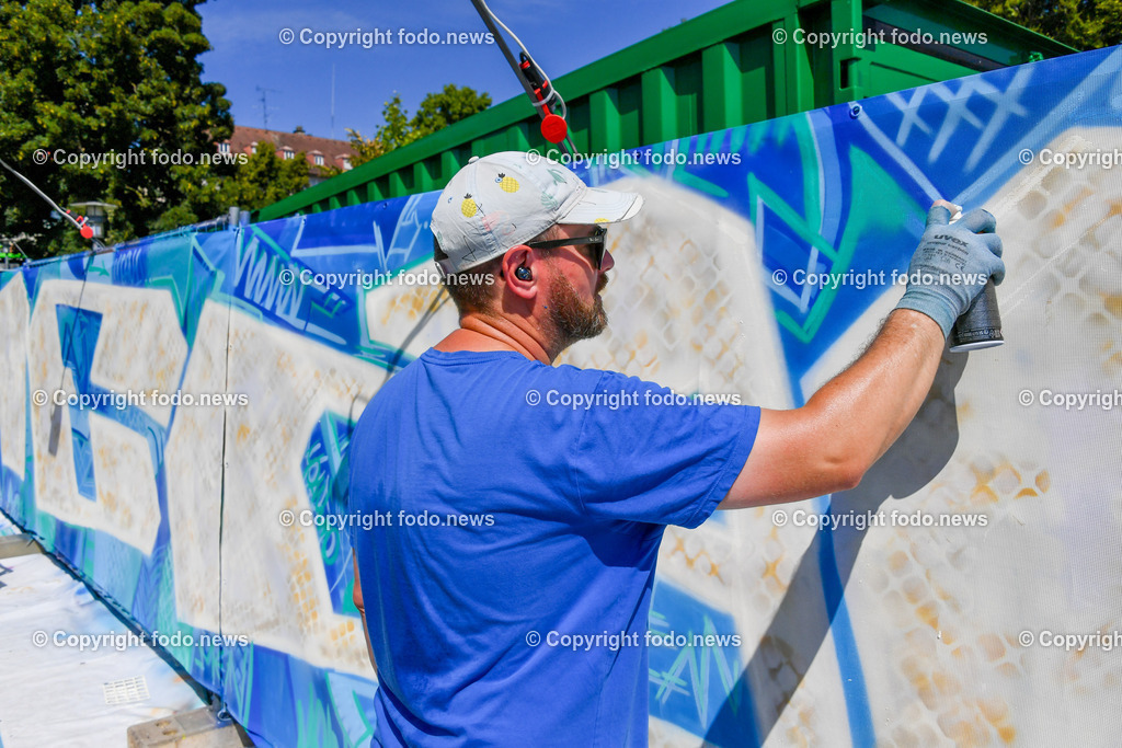 Deutschland_ Baden-Wuerttemberg_ Friedrichshafen am Bodensee_ 09.08.2025-12 | 09.08.2025, Deutschland, GER, Baden Wuerttemberg, Friedrichshafen am Bodensee, im Bild Themenbild, Graffiti, Sprayer, Streetart, Dose, Wandkunst, Urban Art, Tags, Mural, Farbe, Kreativitaet, Ausdruck, Legal Wall, Skizze, Stylewriting, Hip-Hop-Kultur, Subkultur, Kunstszene, Schriftzuege, Farbverlauf, Botschaft, Bild, Symbolbild, Feature