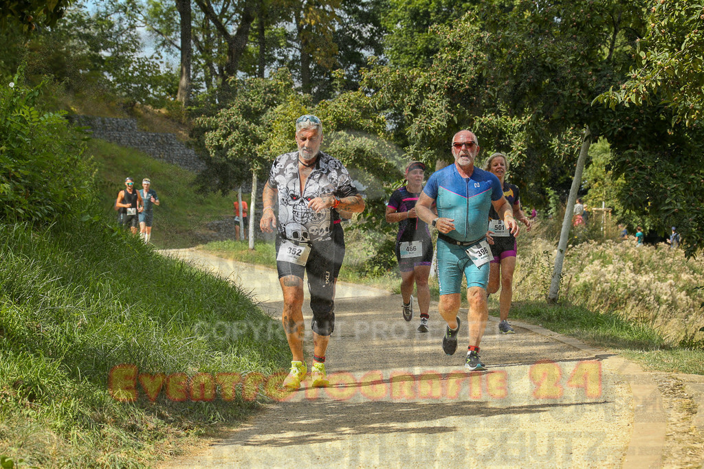 250824_1412_EX1_5365 | Sportfotografie im Rhein-Sieg Kreis, Köln, Bonn, NRW, Rheinland Pfalz, Hessen, etc. Unser Tätigkeitsfeld umfasst den Laufsport vom Volkslauf über den Marathon, Duathlon, Triathon bis zum Ultralauf wie Kölnpfad Ultra oder Schindertrail.
