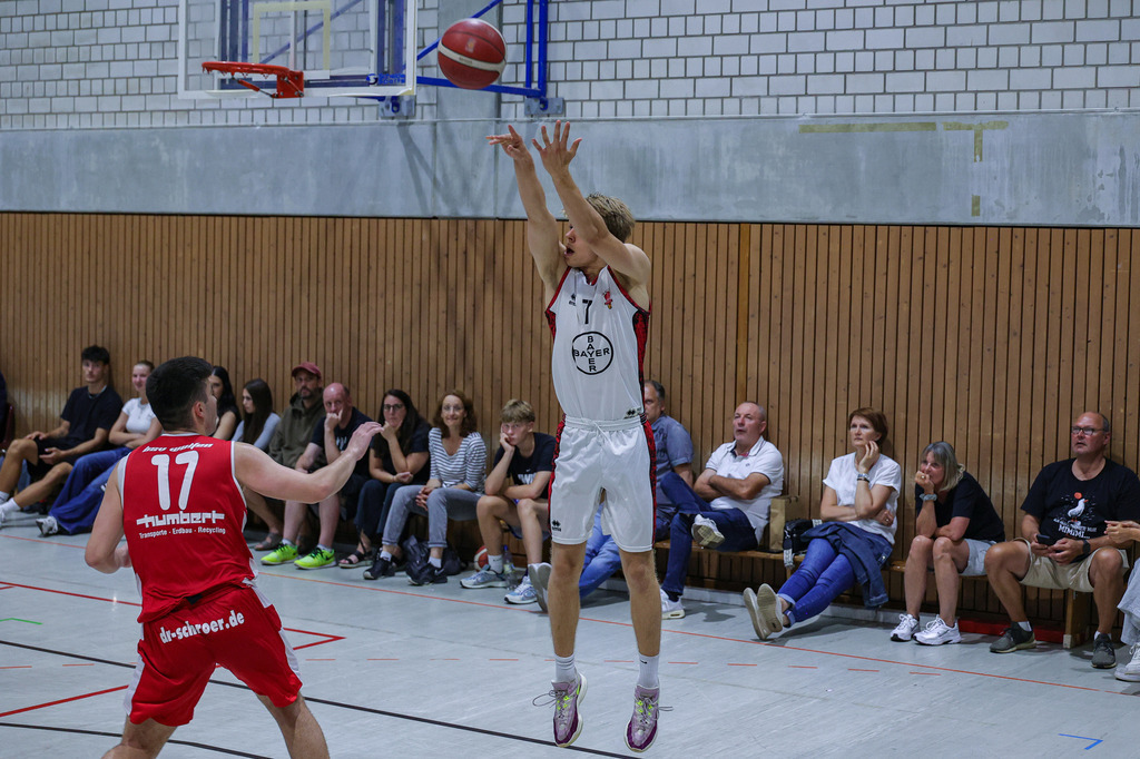 Regio Test BAYER GIANTS vs BSV Münsterland Baskets Wulfen-90 | Fotos von Basketballspielen aus dem Raum NRW fotografiert von Gero Mueller-Laschet und Daniel Schaefer - Realisiert mit Pictrs.com