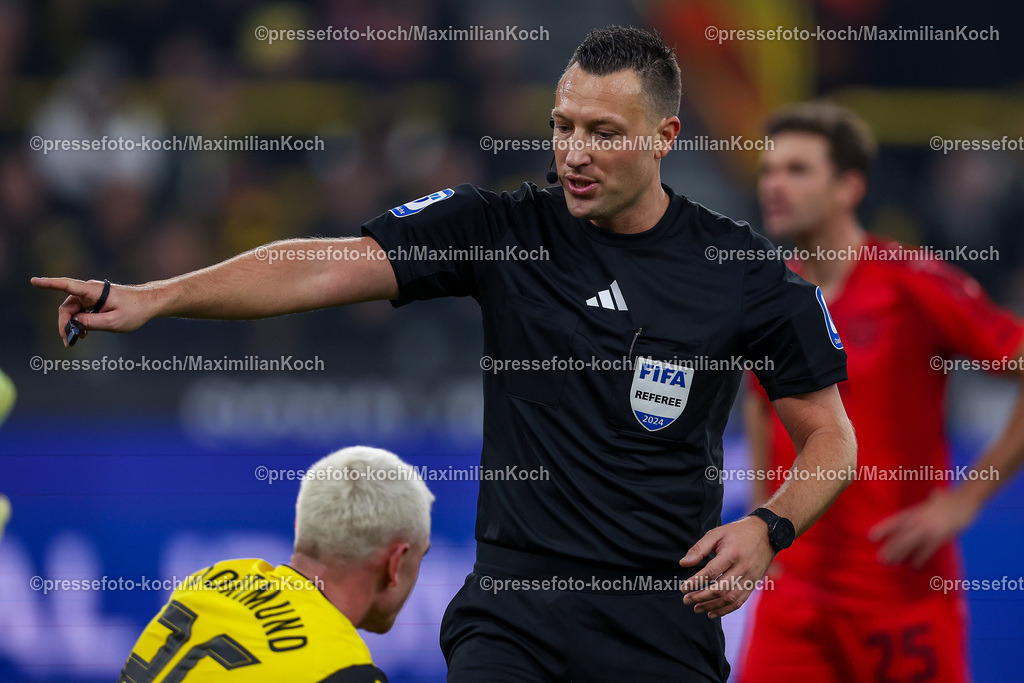 BVB30112402127 | 30.11.2024, Borussia Dortmund - FC Bayern München, 1. Fußball Bundesliga, 12. Spieltag, Signal Iduna Park, Saison 2024 2025: Schiedsrichter Sven Jablonski DFB regulations prohibit any use of photographs as image sequences and or quasi-video.