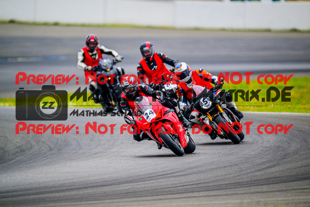 MaZZes_FotoMatrix_240614_6007705_6563 | INST