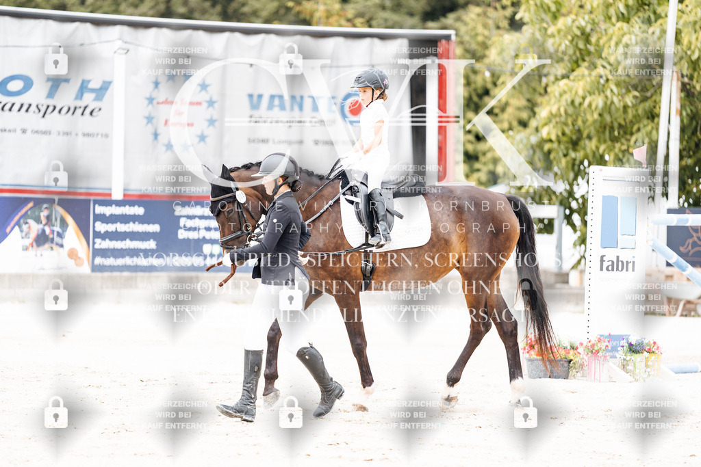 CK907082 | Turnierfotografie Pferdefotografie Trier Rheinland-Pfalz Pferdesport Reitsport Tierfotografie Sportfotografie Pferdevideo Pferdevideografie Equestrianvideography equestrianphotography  - Realisiert mit Pictrs.com