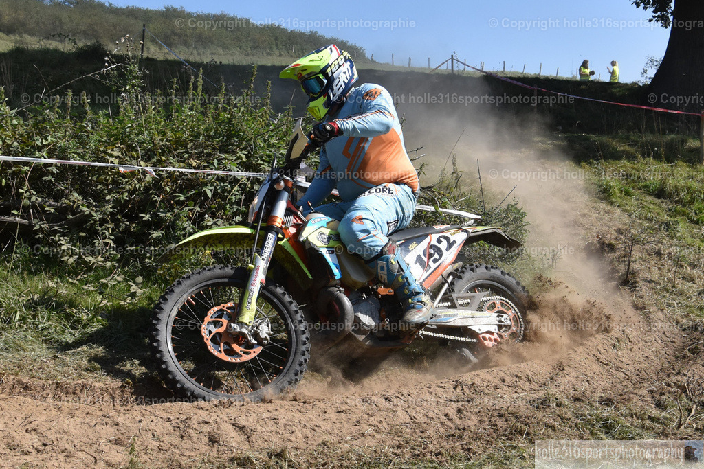 DSC_0138 | Sportfotografie , Motorsport, Motoross, Reitsport, Mointainbike, Enduro,
Landschaft , Outdoor, Eventfotografie, Landschaft, Bilder online bestellen - Realisiert mit Pictrs.com