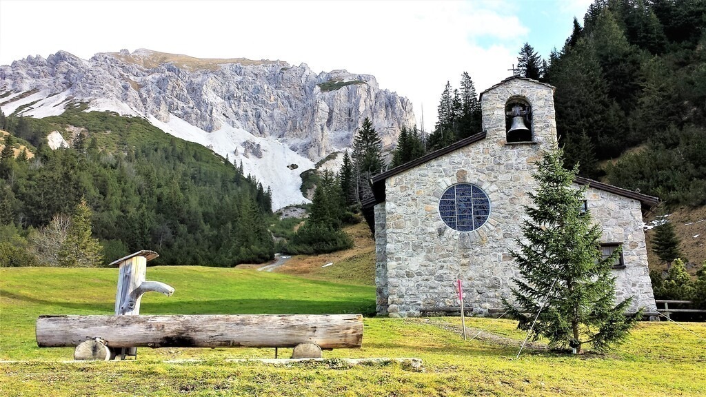 Kraftplatz in Liechtenstein | Künstler/in Member of AKM/austromechana. Troubadour. 2026 a fascinating journey began with Tatjana my AI muse✨ METISSIREN set sails and left the harbor ⛵
