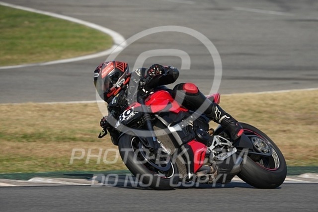 2024_08_31_PBK_23691 | Sportfotografie; SlowMotion; Video; Rennstrecke; Hafeneger; Speer; Racing; RSE; BMW; CBO; Trackday; Motorsportarena; Hockenheimring; Brno; Most; Barcelona; Valencia