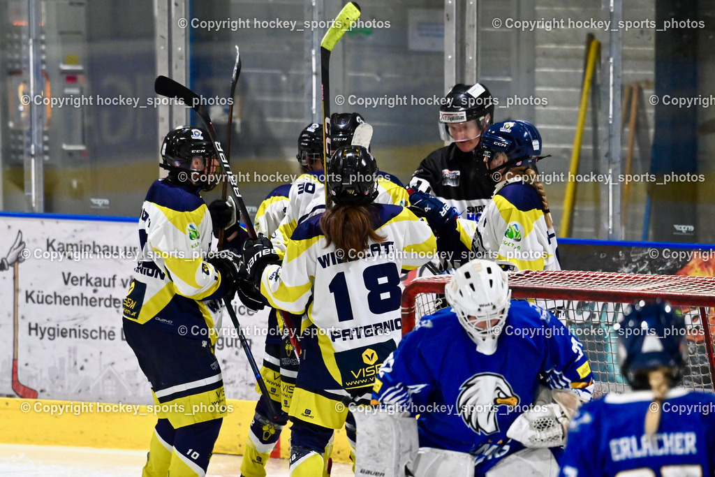 LADY HAWKS vs. WILDCATS PATERNION | Jubel Wildcats Mannschaft, #18 Brunner Tatjana WILDCATS PATERNION, LADY HAWKS vs. WILDCATS PATERNION, LADY HAWKS vs. WILDCATS PATERNION am 12.03.2025 in Steindorf (Ossiachersee Halle), Austria, (Photo by Bernd Stefan)