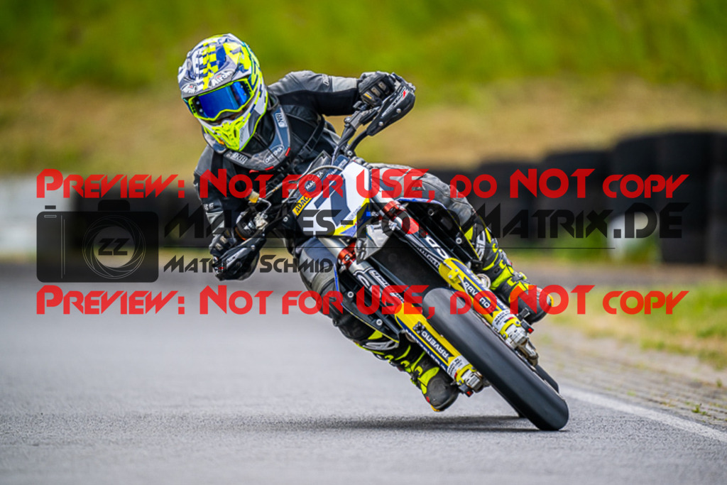 MaZZes_FotoMatrix_220528_9498 | Fotograf Mathias Schmid
Sportfotograf,
Eventfotograf,
Hochzeitsfotograf,
Portraitfotograf