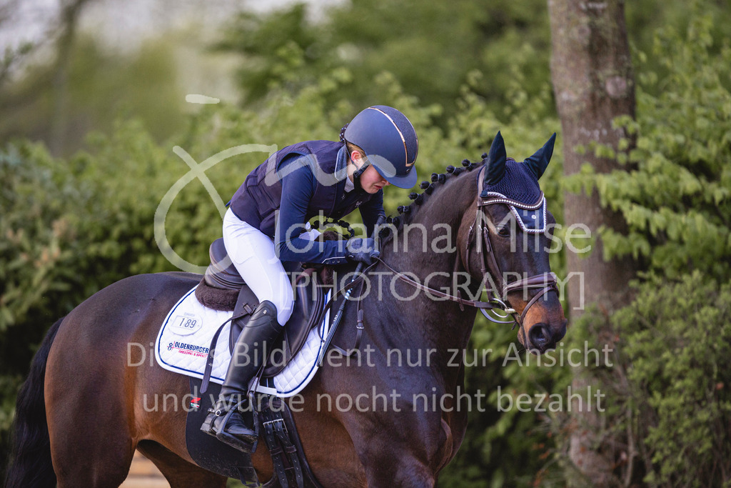 240424_Lemwerder_Stil-L-246 | Deine schönsten Turniermomente als professionelle Fotos! Entdecke hochwertige Pferdesport-Fotografie im Online-Shop. Jetzt Fotos finden & bestellen!