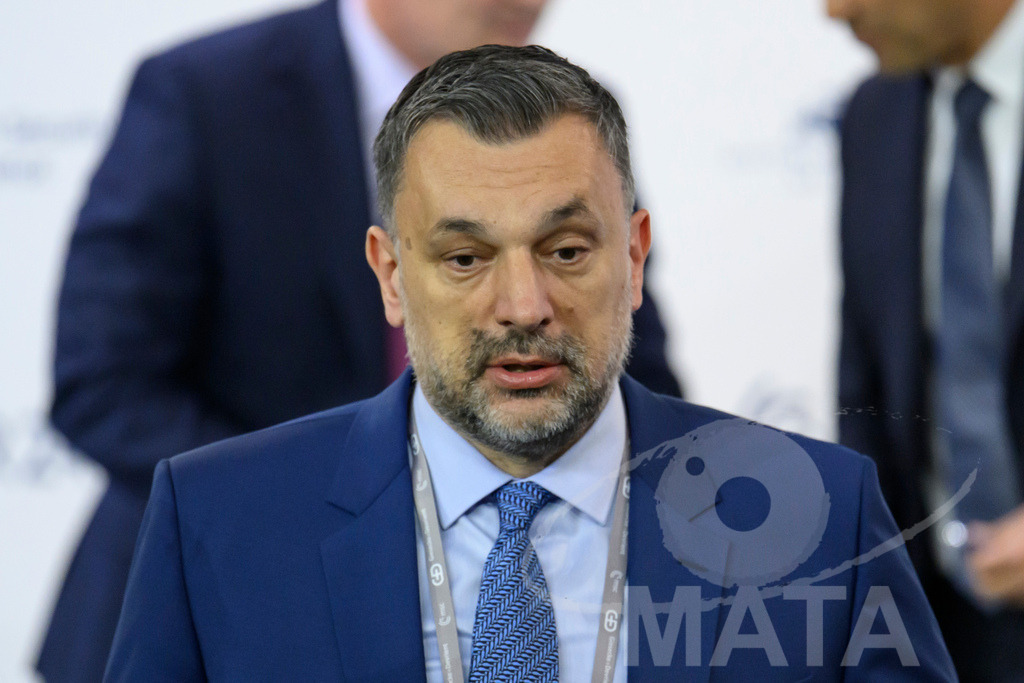 _DWA4815 | MATA IndoCon - Realisiert mit Pictrs.com