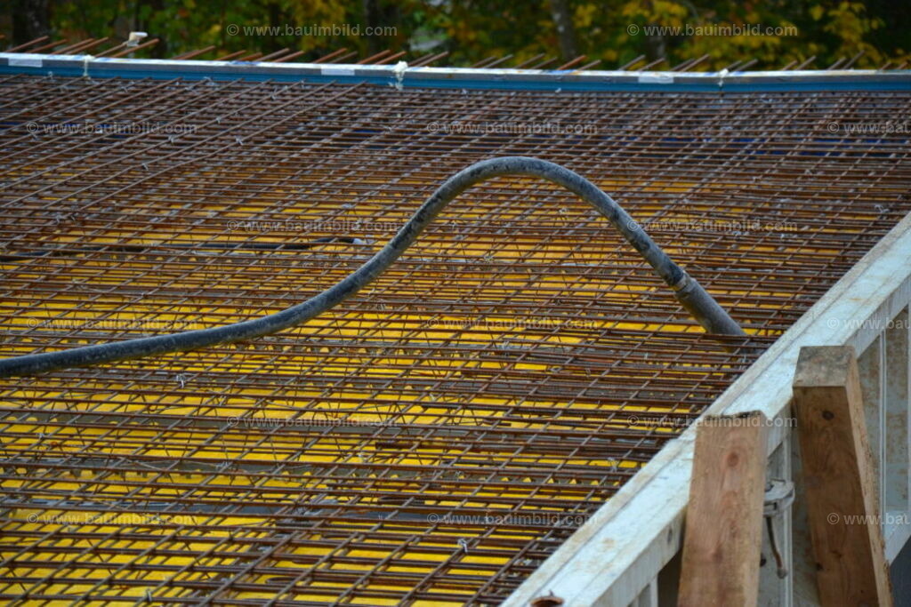 bib-lg04-betonarbeiten-0306 | Nach LV-Leistungsgruppen sortierte Detailfotos über den Bau eines Hauses. Alle Hausbau-Bilder direkt vom Urheber und Autor der Website Haus-Selber-Bauen.com