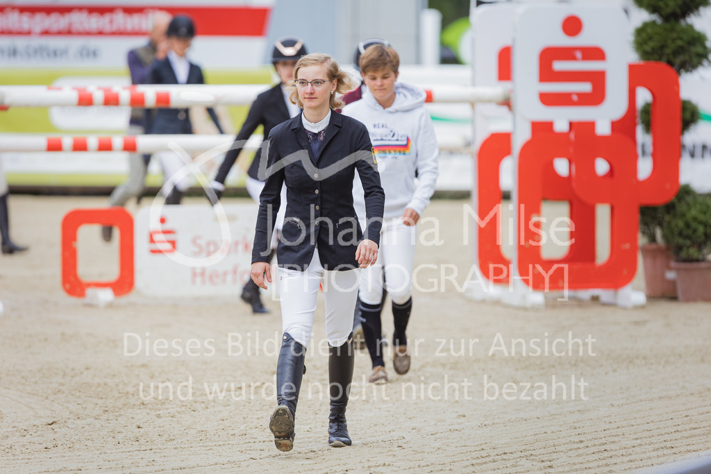 220729_BHO_GT_M2-Spr_1-201 | Deine schönsten Turniermomente als professionelle Fotos! Entdecke hochwertige Pferdesport-Fotografie im Online-Shop. Jetzt Fotos finden & bestellen!