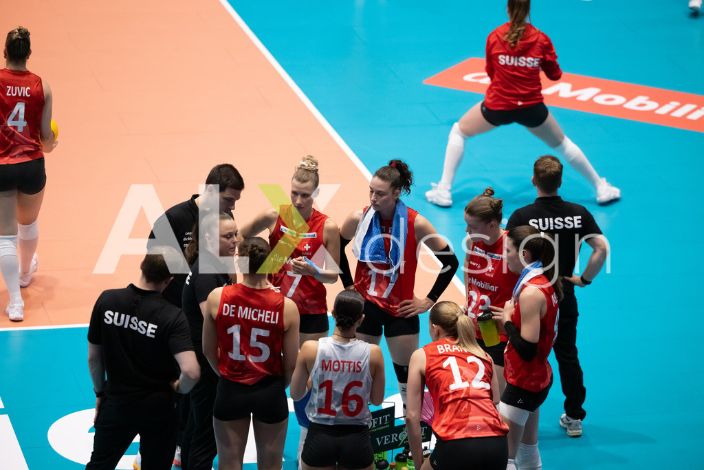 Austria v Switzerland - CEV European League Women | KRIENS, SWITZERLAND - JUNE 14: Team of Switzerland during the CEV European League match between Austria and Switzerland at Pilatus Arena on June 14, 2026 in Kriens, Switzerland. - Realisiert mit Pictrs.com