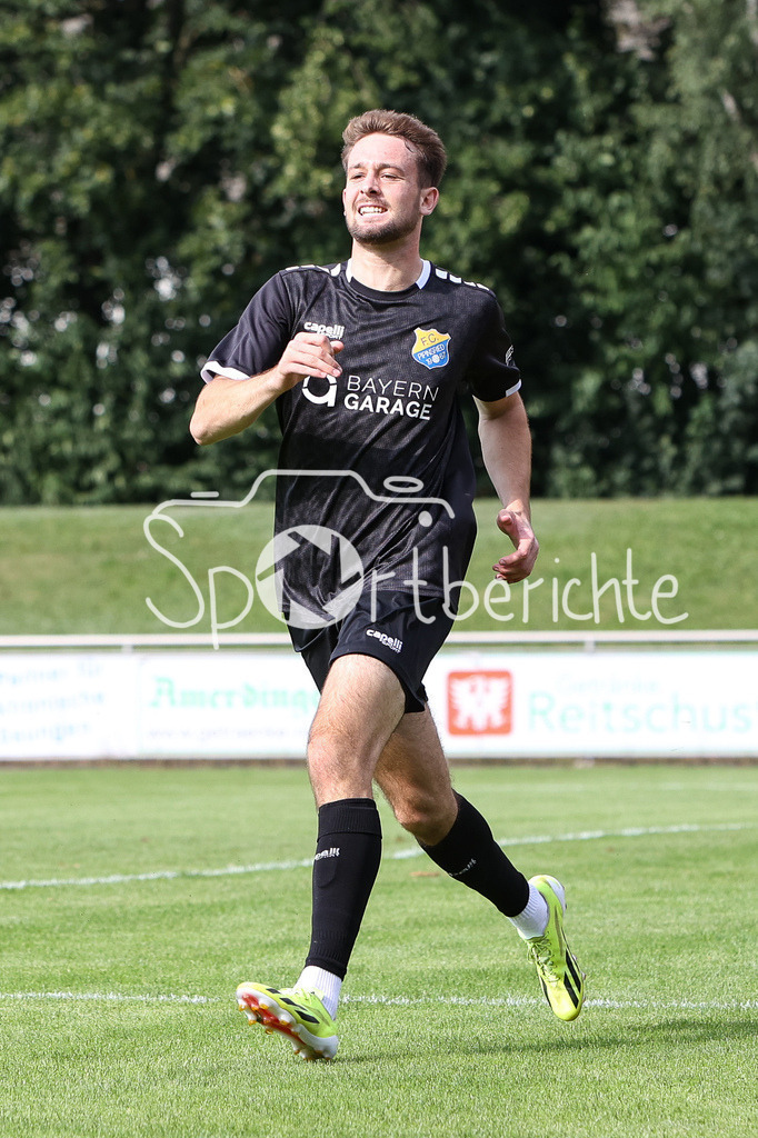 TSV 1861 Nördlingen - FC Pipinsried | Jubel nach dem Treffer zum 1-2 druch Florian GEBERT (FCP #9)