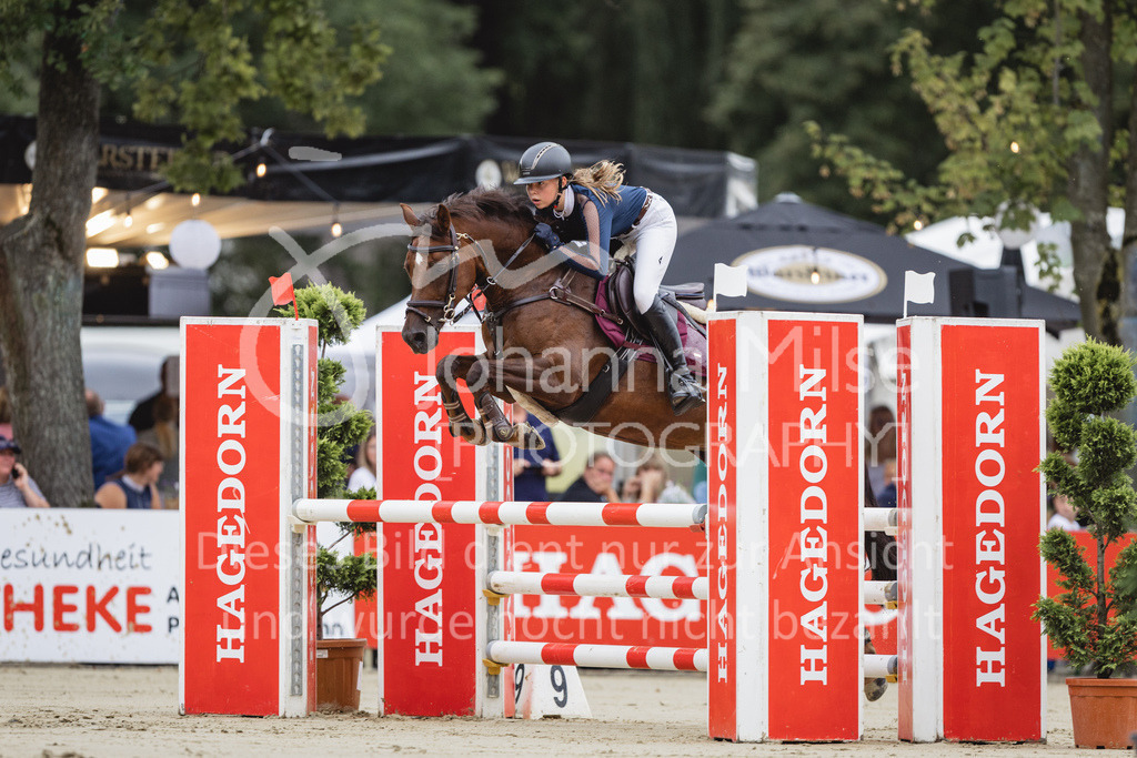 230824_Delbrueck_PonyTrophy-306 | Deine schönsten Turniermomente als professionelle Fotos! Entdecke hochwertige Pferdesport-Fotografie im Online-Shop. Jetzt Fotos finden & bestellen!